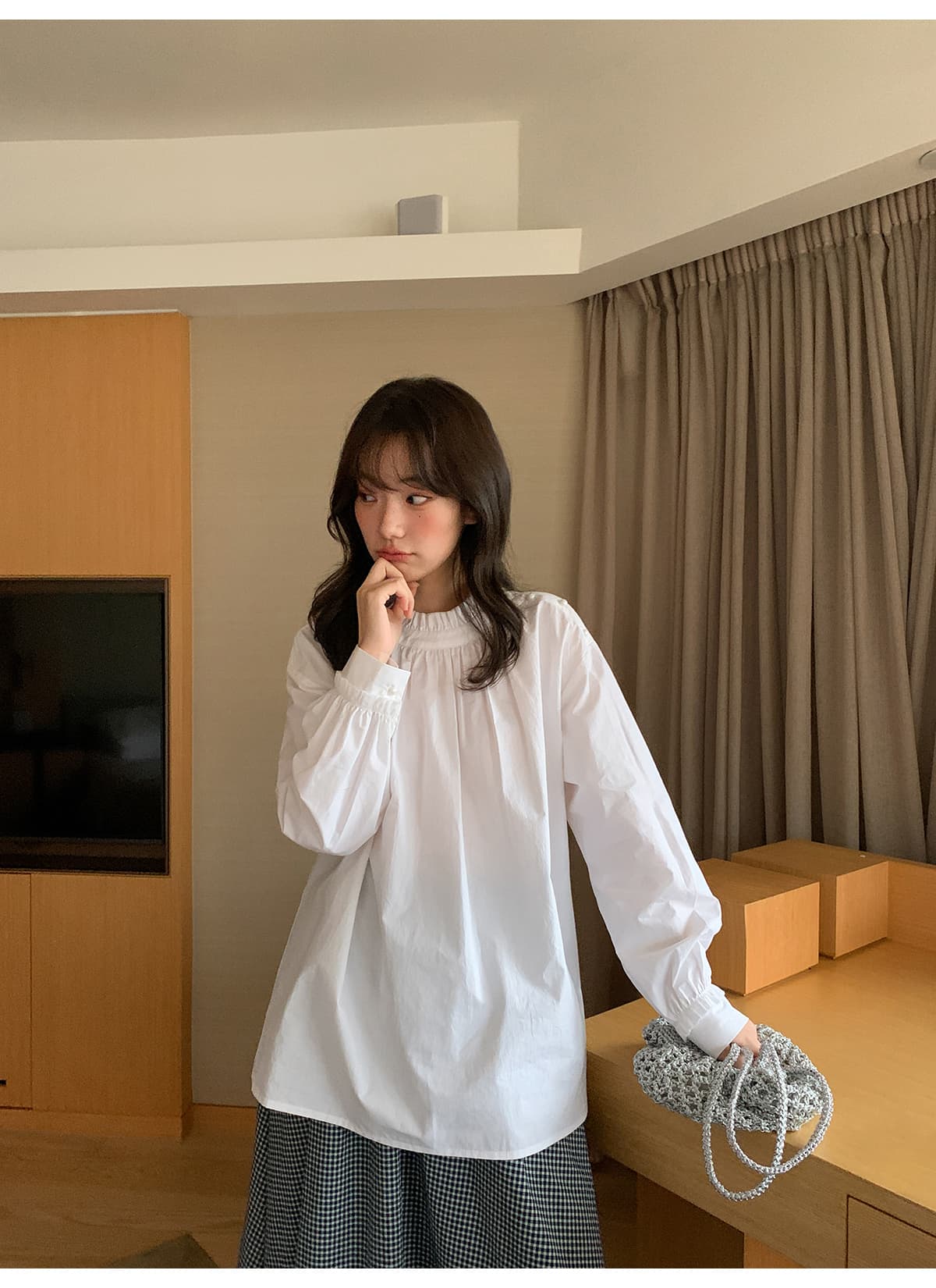 フリルブラウス 優美な首元フリル立ち襟ブラウス