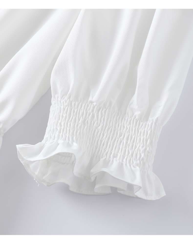 フリルブラウス 優雅なフリル襟付きブラウス