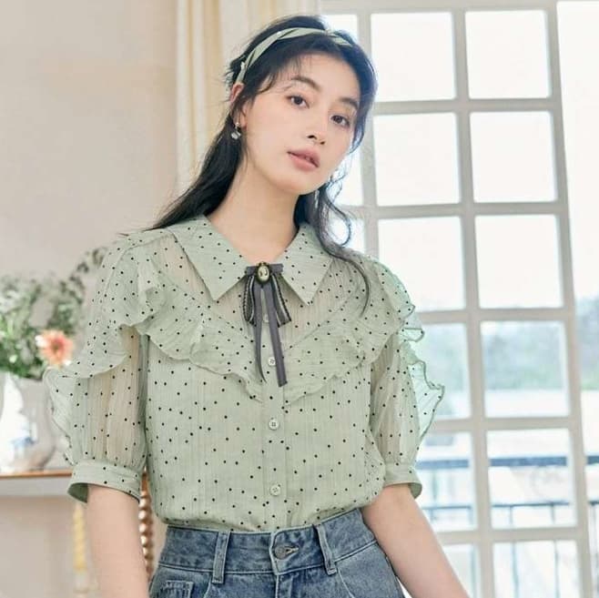 フリルブラウス 胸元フリル付き水玉シアーブラウス