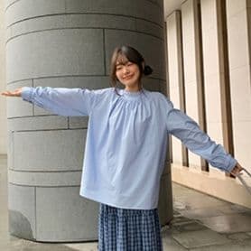 フリルブラウス 優美な首元フリル立ち襟ブラウス