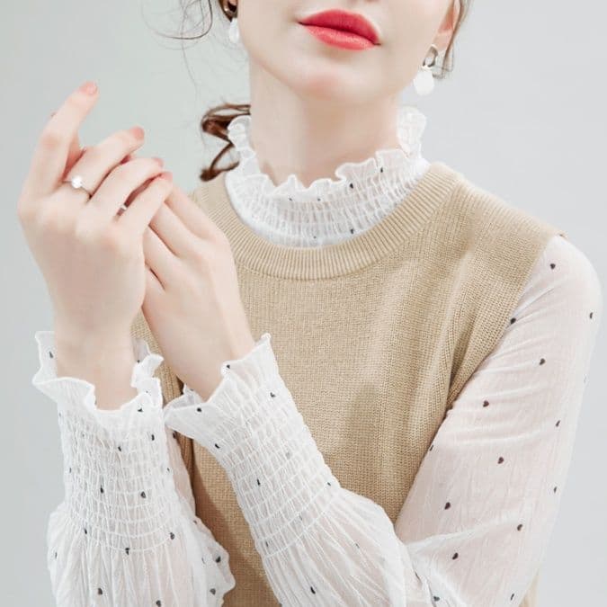 フリルブラウス ドット柄シアー素材首元フリル長袖ブラウス