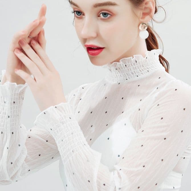 フリルブラウス ドット柄シアー素材首元フリル長袖ブラウス