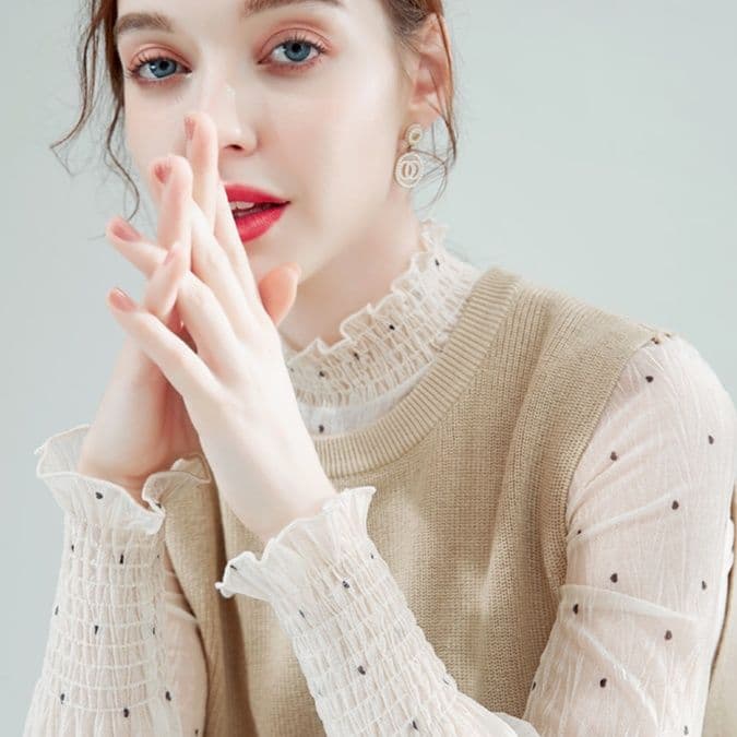 フリルブラウス ドット柄シアー素材首元フリル長袖ブラウス