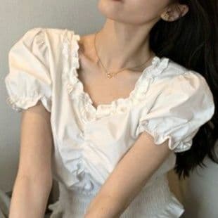 フリルブラウス パフ袖フリル装飾ショート丈ブラウス