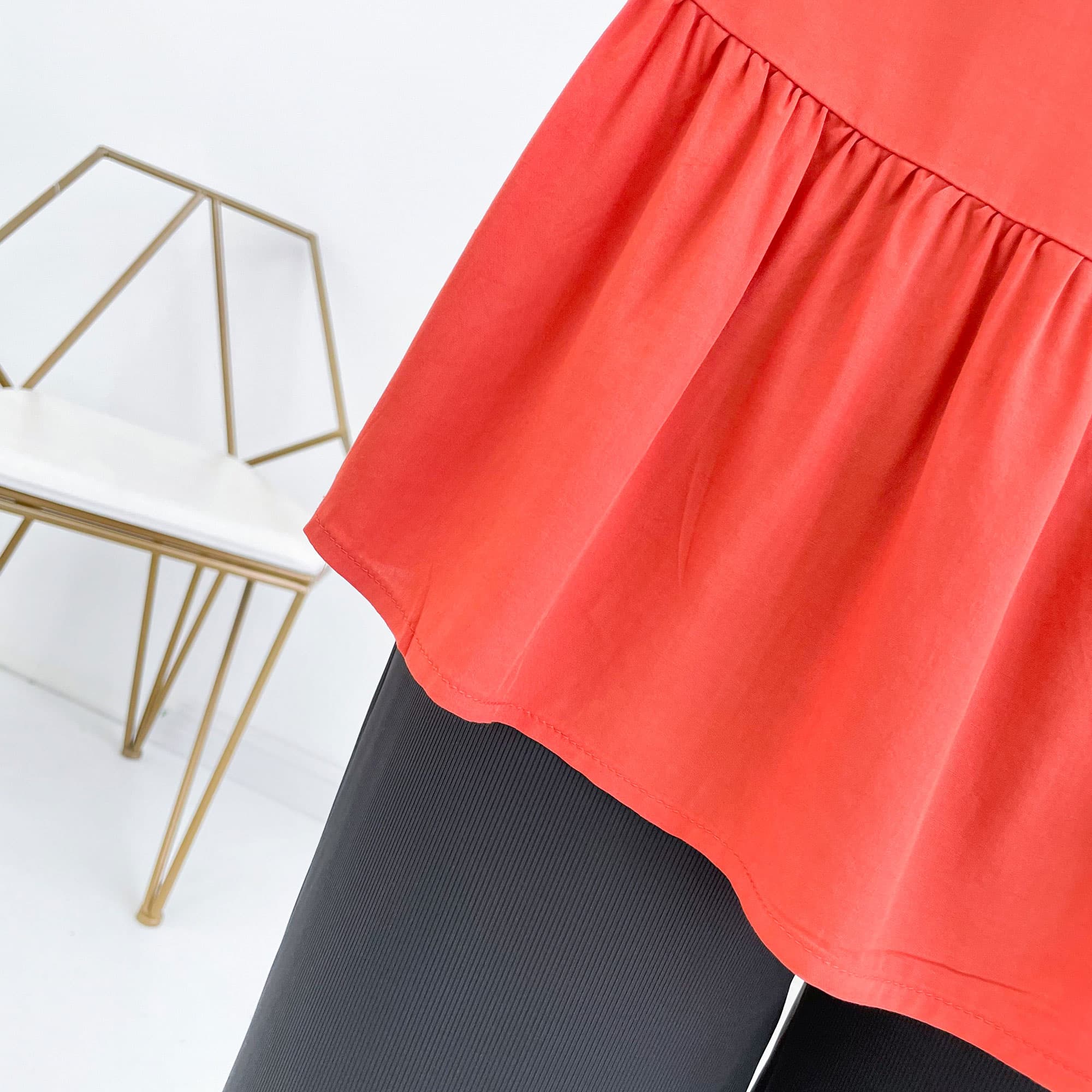 フリルブラウス ふんわり裾フリルブラウス