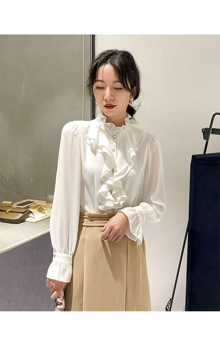 フリルブラウス 優雅なフリルカラーブラウス