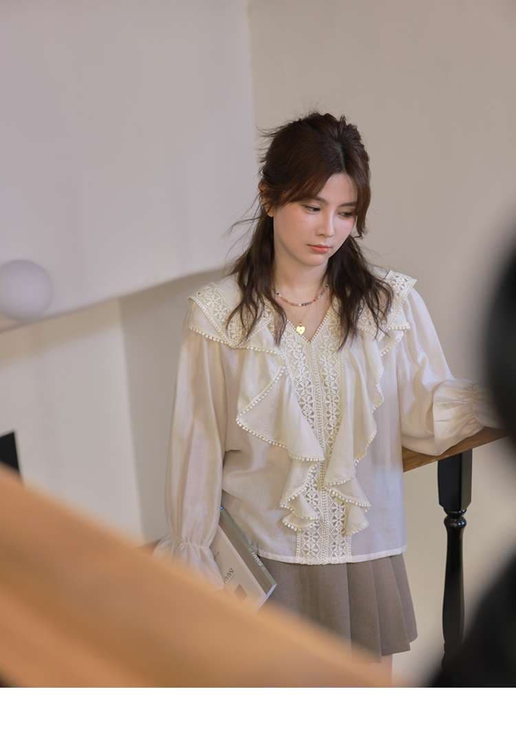 レース襟フリルブラウス