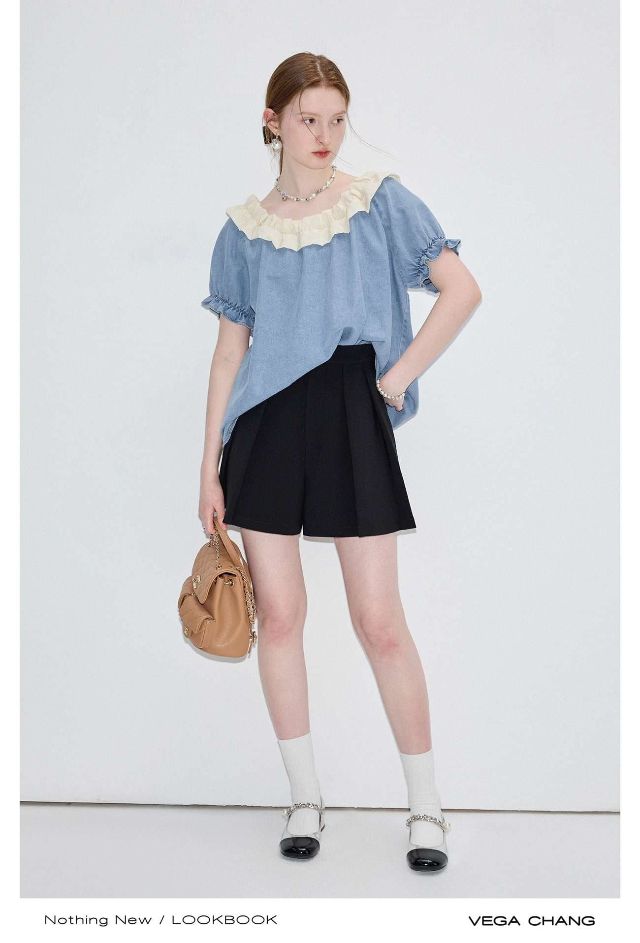 フリル襟付き袖フリルブラウス