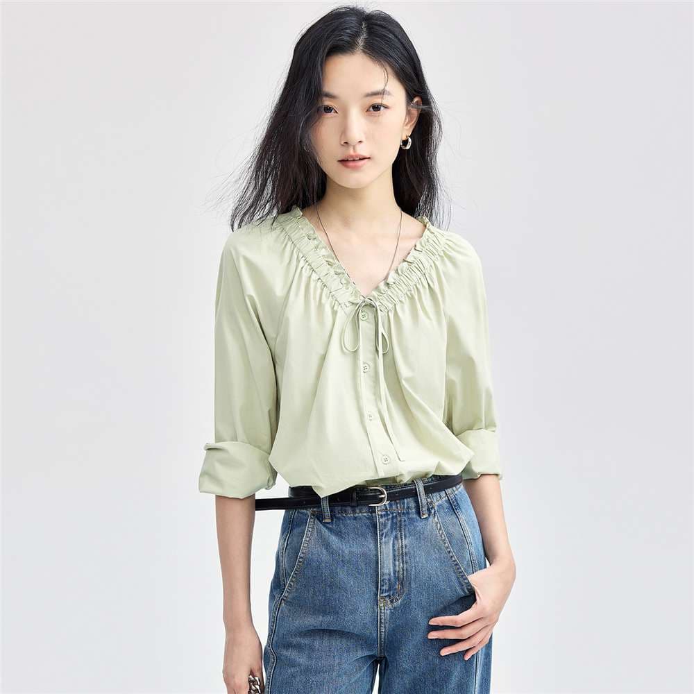 シャーリングフリルブラウス