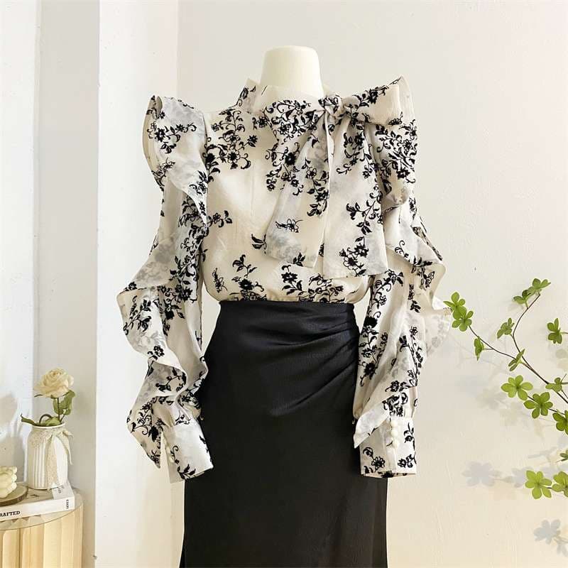 フリルブラウス 花柄デザイン フリルスリーブ シャーリングブラウス