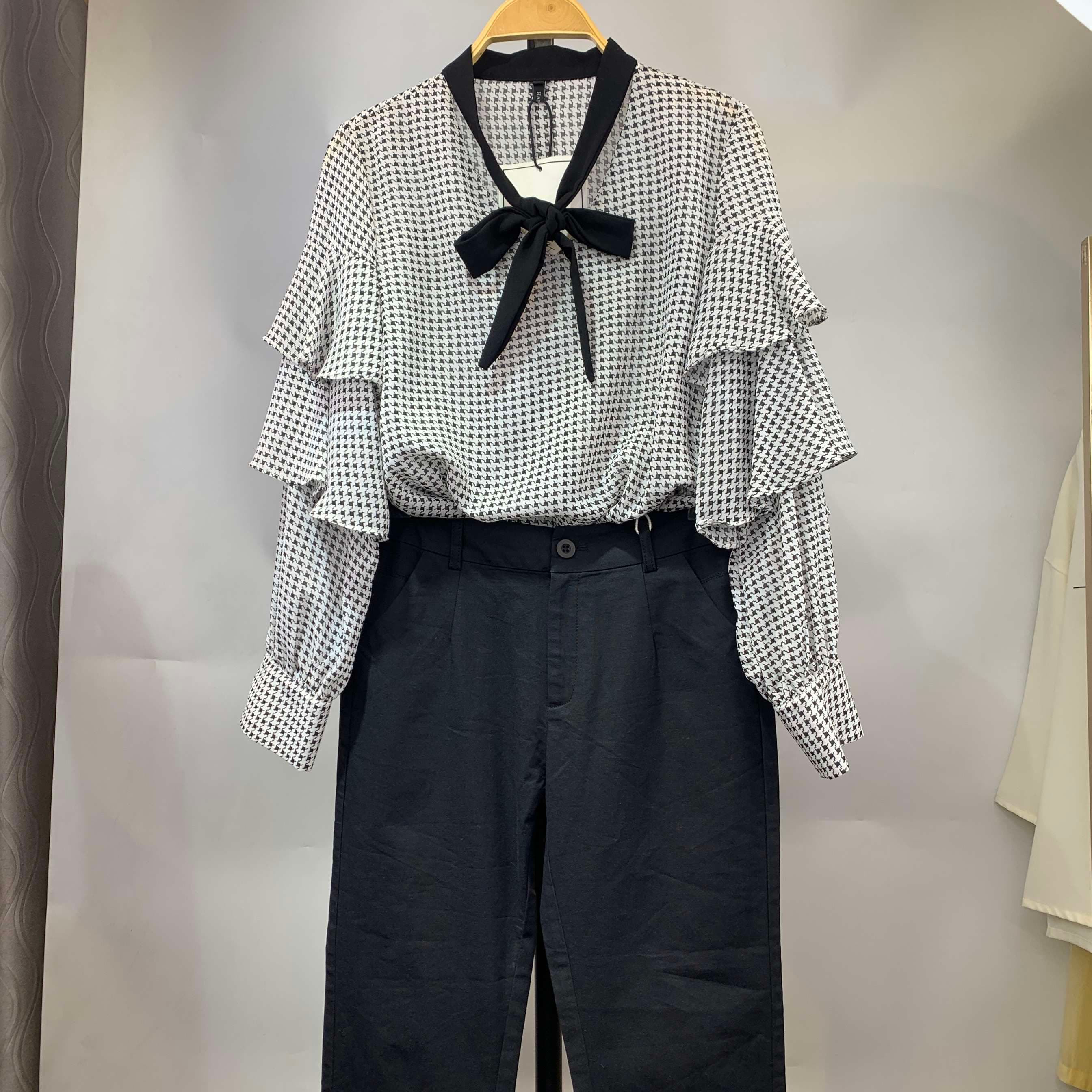 フリルブラウス 千鳥格子柄フリル二段重ねブラウス