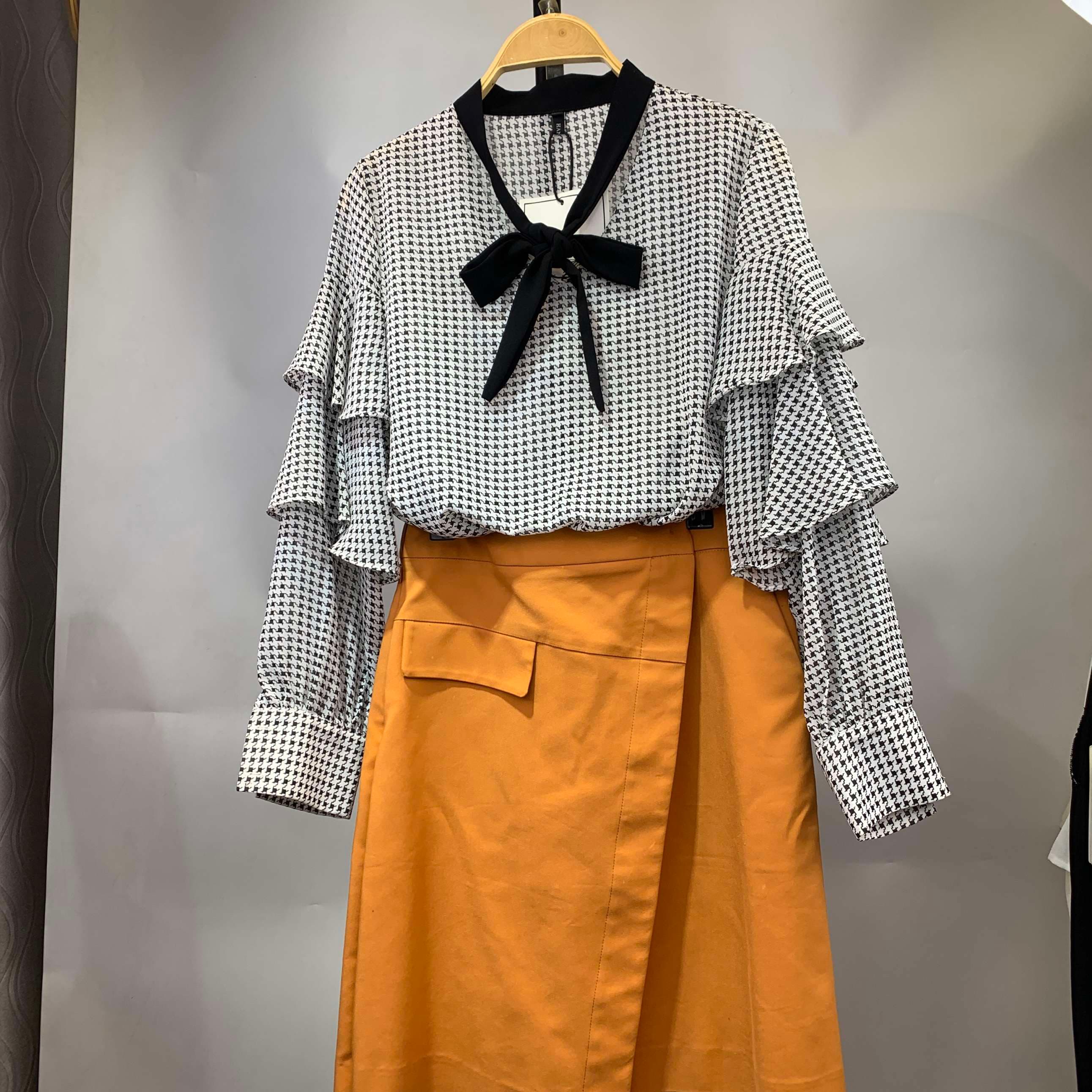 フリルブラウス 千鳥格子柄フリル二段重ねブラウス