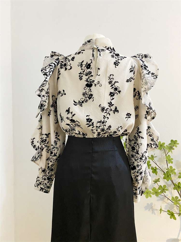 フリルブラウス 花柄デザイン フリルスリーブ シャーリングブラウス