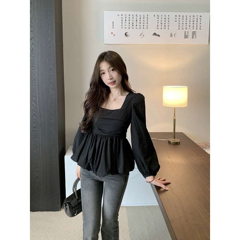 フリルブラウス ふんわり袖のペプラムブラウス