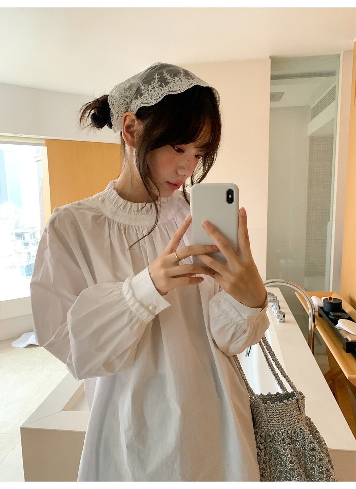 フリルブラウス 優美な首元フリル立ち襟ブラウス